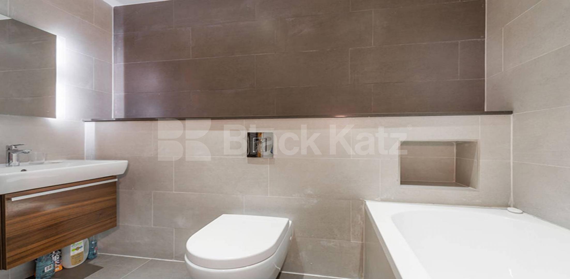 Spacious Newly Refurbished Three Bedroom in Great Location  Lotus Mews N19, Holloway / Archway